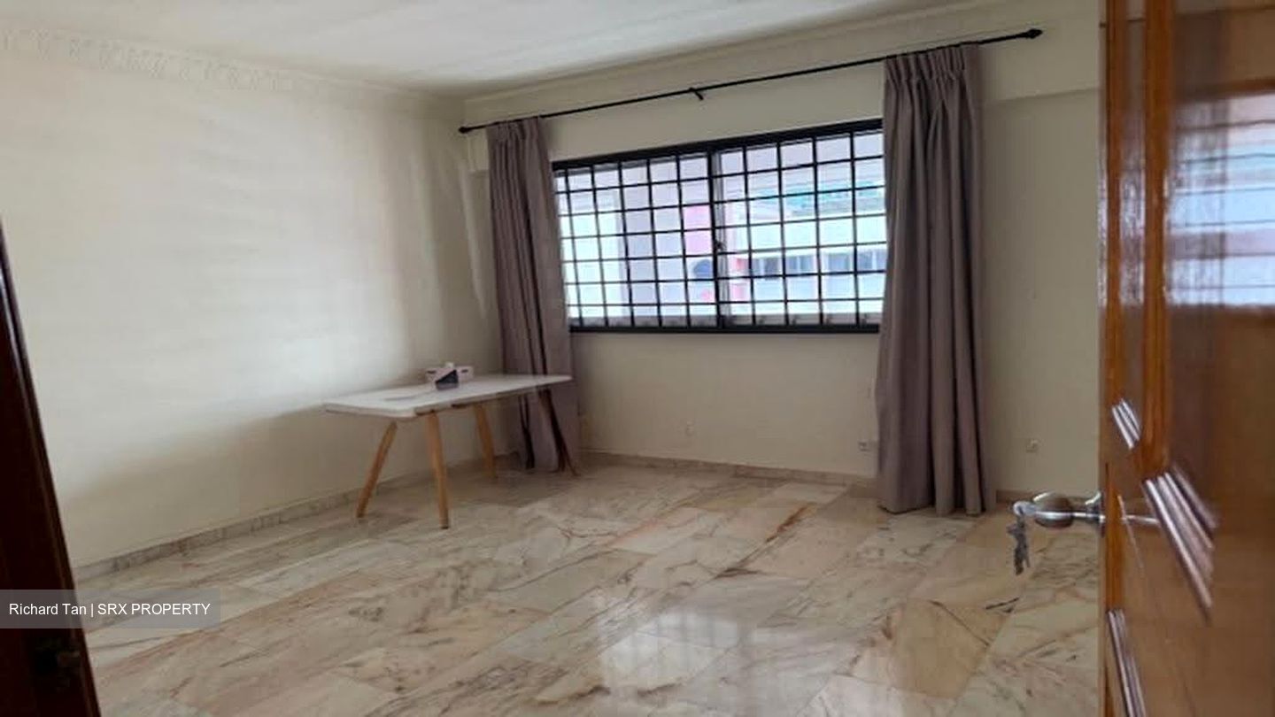 Blk 446 Hougang Avenue 8 (Hougang), HDB Executive #618326751